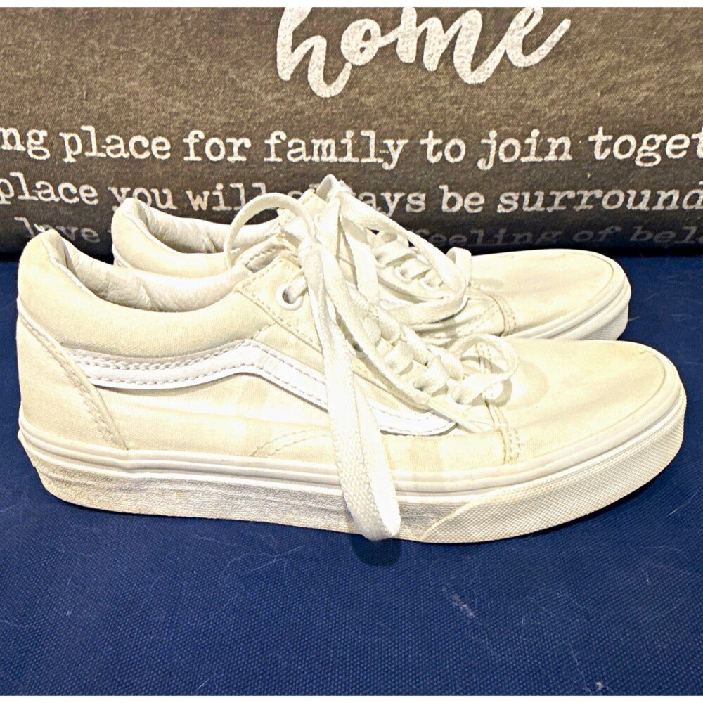 VANS kids size 3.0 Low Top Lace Up Athletic Sneakers White Solid Rubber Outsole